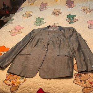 Feraud Italian silk suit.  Size 10-  lovely to wear